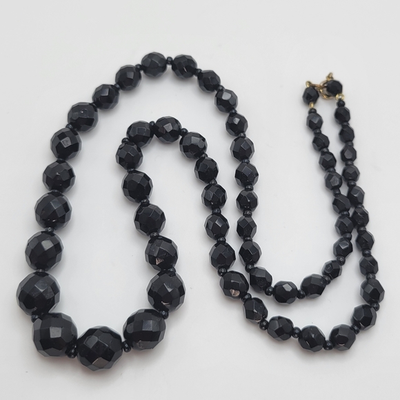 Jewelry - Vintage Black Faceted Glass Graduated Opera Necklace